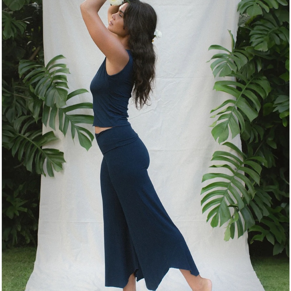 Indigo Luna Layla Flares in Navy